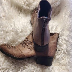 Ankle boots with 1 inch heel